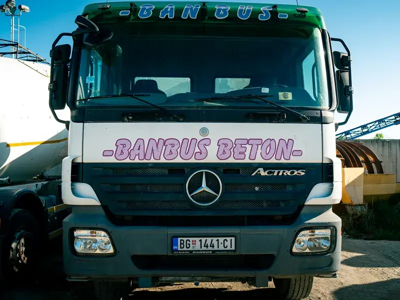 Banbus beton — gradilište / mehanizacija
